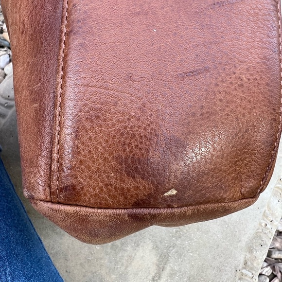 Women's Tan Leather Tote Shoulder Bag - Picture 7 of 12